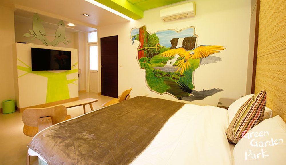 Green Park Homestay Luodong Extérieur photo